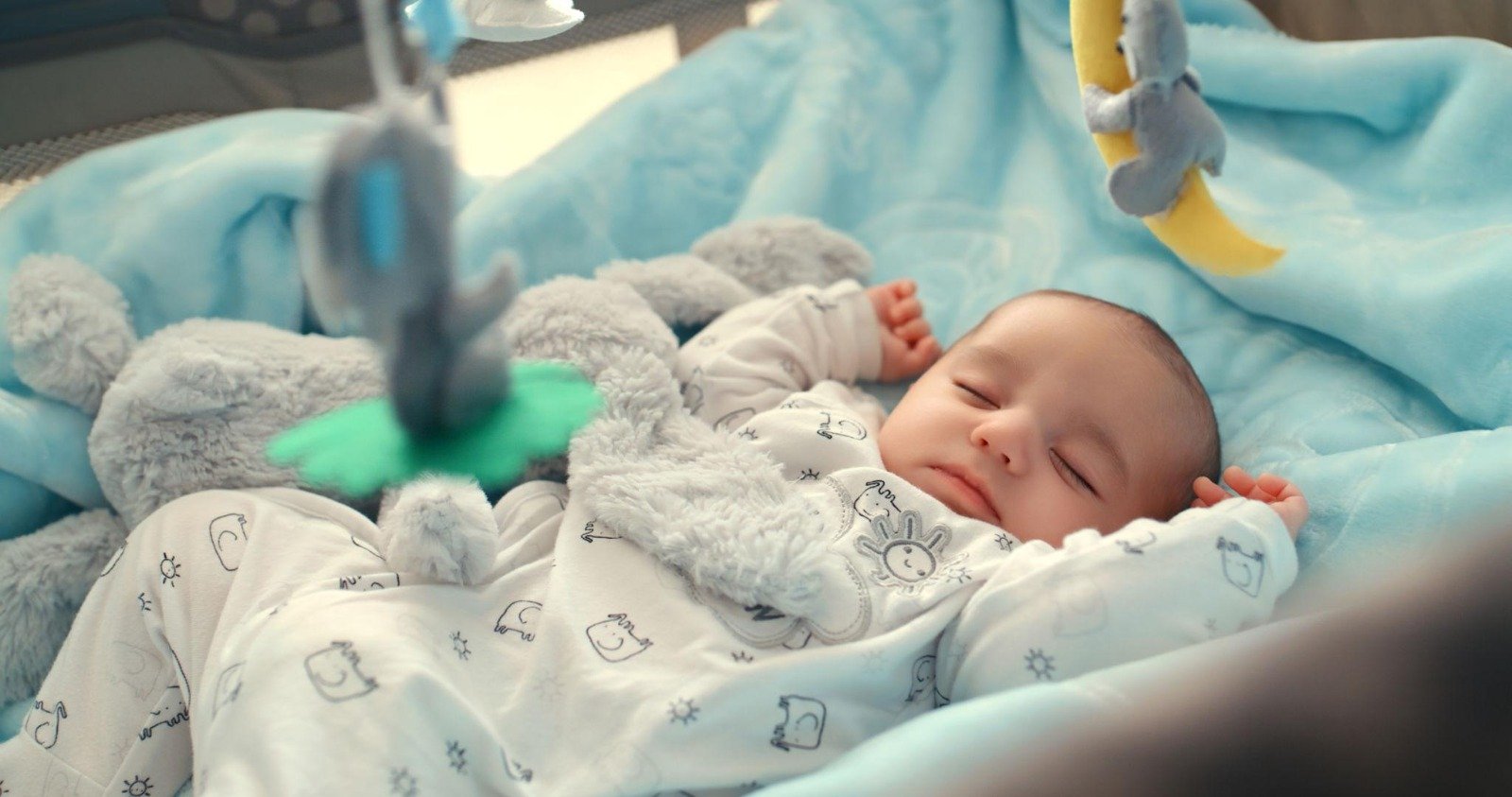 Baby Sleep Schedule 0–3 Months: A Realistic Guide for New Parents (2026)